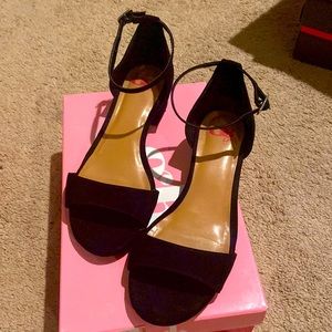 GB girls stacked heel dress shoes